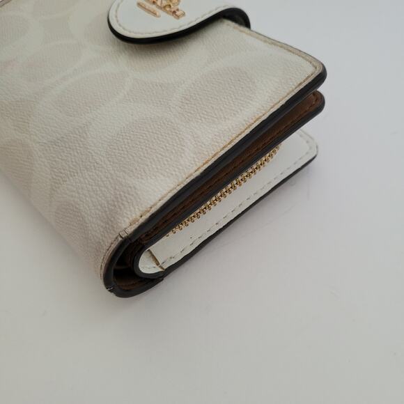 Coach Wallet Crossgrain Leather Monogram White Brown Medium Bifold Logo Compact - Picture 11 of 14